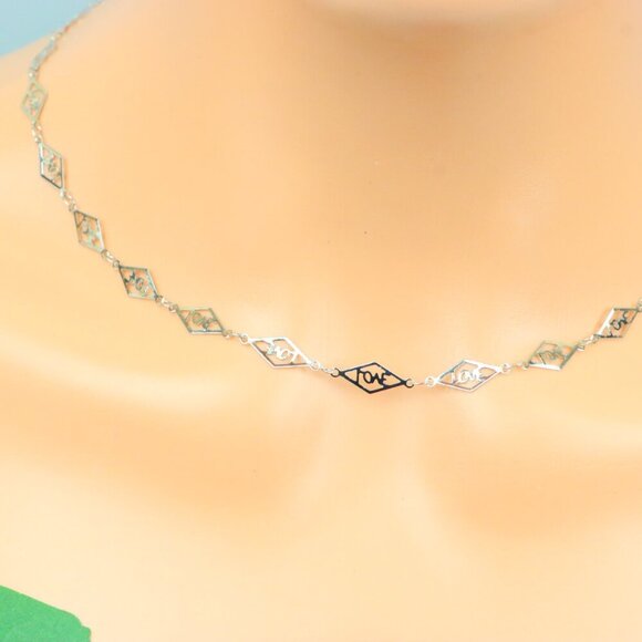 Delicate & Contemporary Necklace Chain, A Lovely Choice for Women, EVCH1771 - Picture 5 of 10